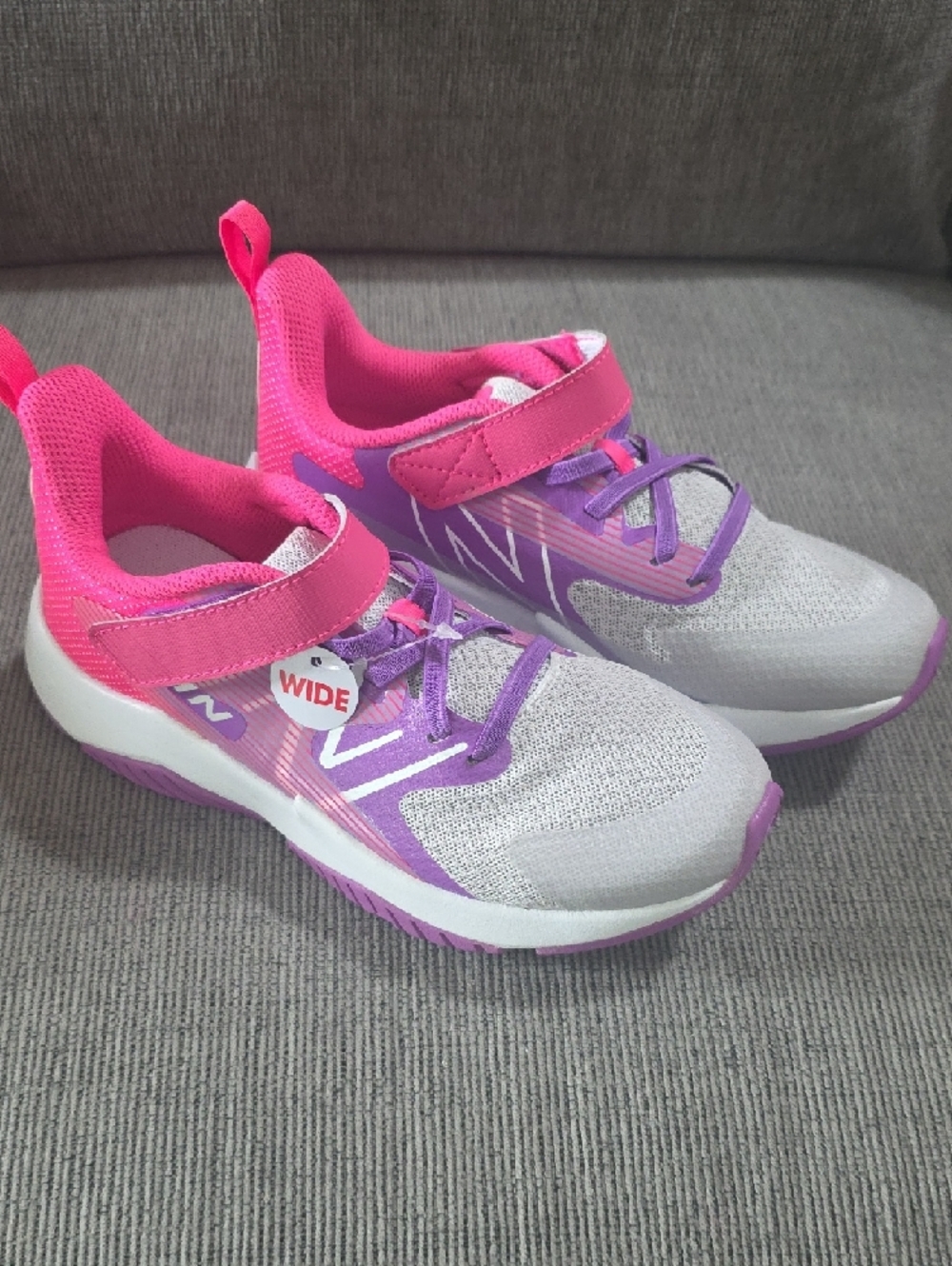 New Balance Girls Pink & Purple Rave Run v2 Bungee Lace With Strap Size 3Wide. - Picture 15 of 15